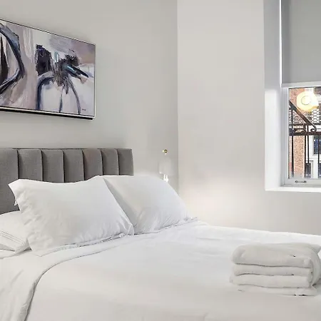The Nomad Saint Jacques Apartment Montreal Exterior photo