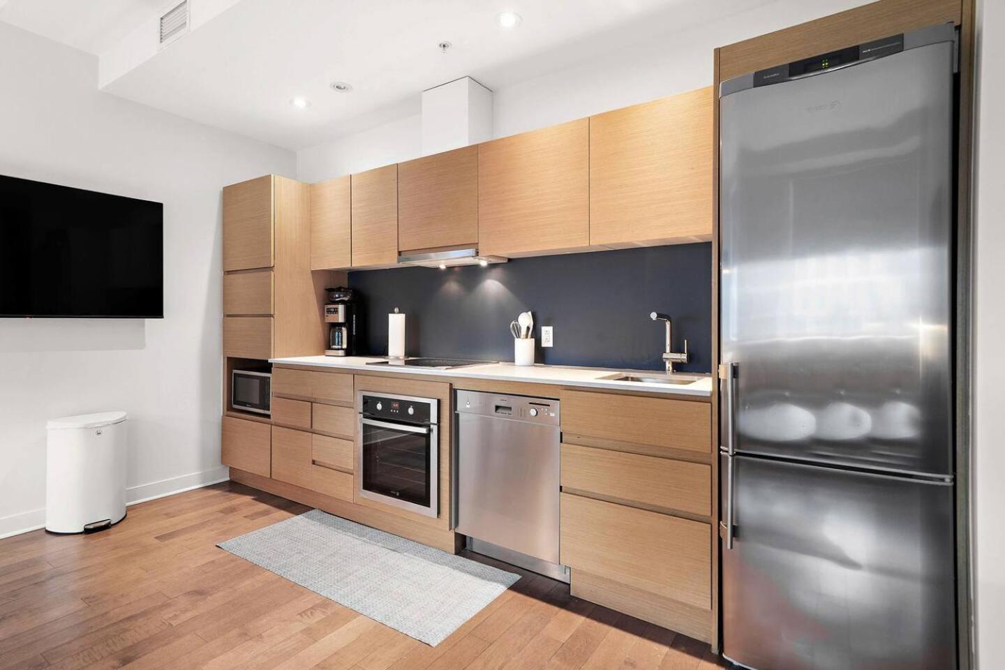 The Nomad Saint Jacques Apartment Montreal